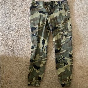 Camo jogger